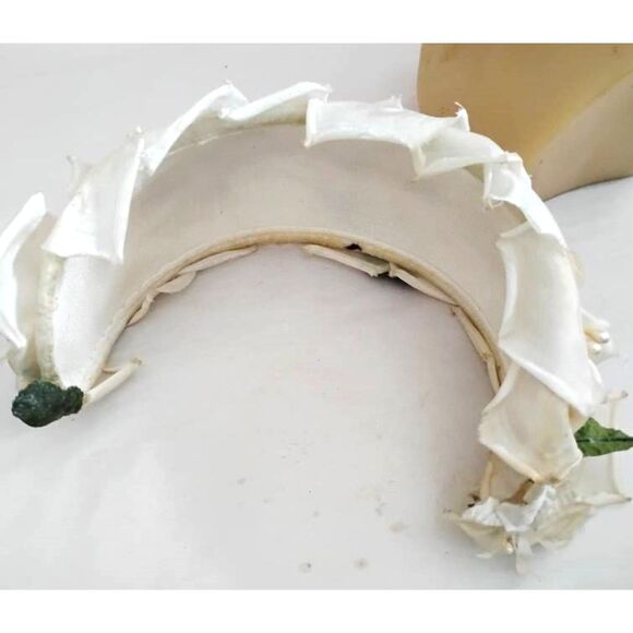 50s 60s Vintage Romantic White Silk Floral Half Hat, Bridal Headpiece - Picture 5 of 5
